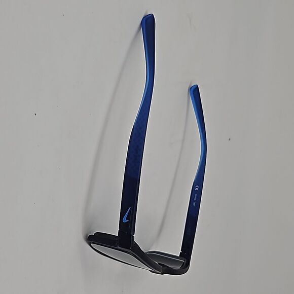 NIKE 7092 Matte Crystal Blue Frame with Grey Lens Sunglass 7092S 405 907 - Picture 2 of 3